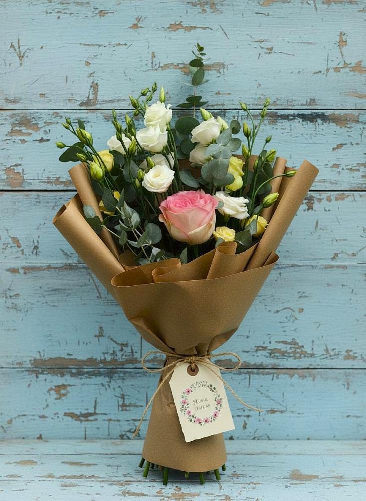 Букет цветов из: Розы и Лизиантусы в Грачевке Ставропольского края