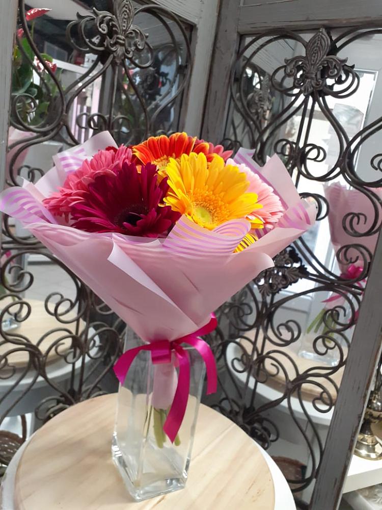 Букет цветов из: Герберы в Грачевке Ставропольского края