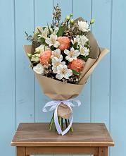 Букет цветов из:  Альстромерии, Лизиантусы, Розы и Хризантемы #REPLACE_PRED# Грачевке Ставропольского края