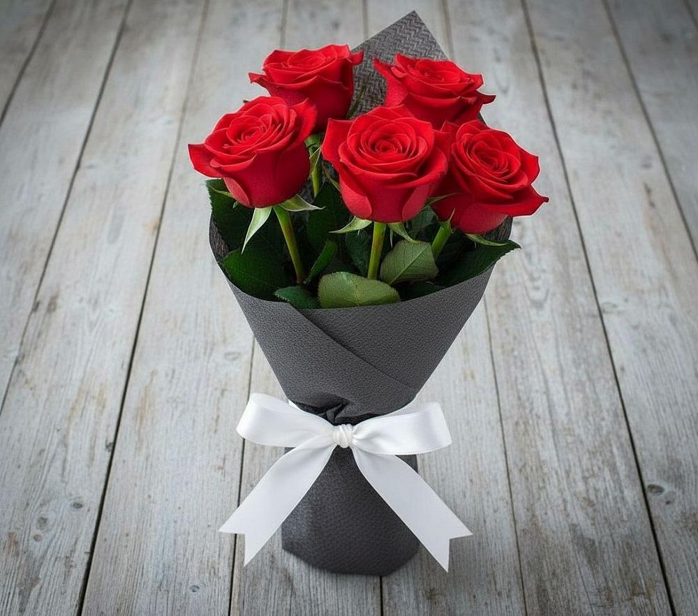 Букет 5 Красных роз Эдлесс Лав в Грачевке Ставропольского края